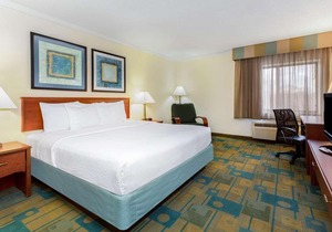 La Quinta Inn by Wyndham Chicago Willowbrook
