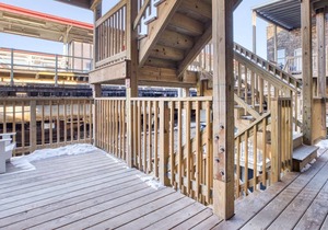 Luxe Lakeview 3BR near Wrigley Field, 1 block to Red Line, by Blueground