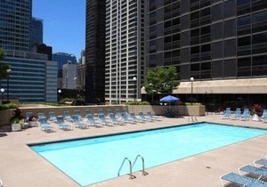 Luxe Streeterville Studio w/Gym, Pool, walk to Navy Pier, by Blueground