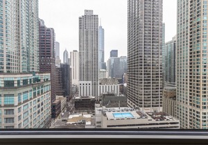 Mod River North 2BR w/Gym, W/D, near Magnificent Mile, by Blueground