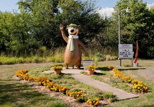 O'Connell's Yogi Bear RV Deluxe Park Model 41