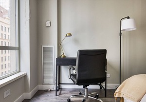 Premium Gold Coast 2BR w/Gym & Lounge, 1 block to L, by Blueground