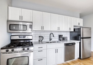 Premium Lakeview 2BR w/Patio, W/D, walk to Wrigley Field, by Blueground