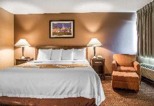 Quality Inn Elgin I-90