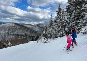 R5 Completely renovated Bretton Woods condo AC unbeatable SKI-IN SKI-OUT location Fast wifi
