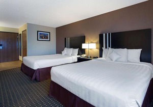 Ramada by Wyndham Glendale Heights Lombard Hotel