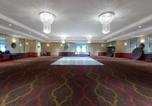 Ramada by Wyndham Glendale Heights Lombard Hotel
