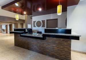Ramada by Wyndham Glendale Heights Lombard Hotel