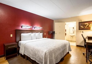 Red Roof Inn PLUS+ Chicago - Willowbrook
