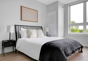 Roomy Arlington Heights 2BR w/ Gym & W/D, near I-90, by Blueground