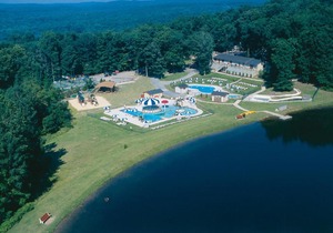 Scotrun Camping Resort Deluxe Park Model 5