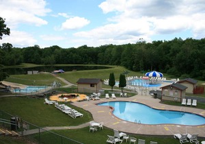 Scotrun Camping Resort Deluxe Park Model 5