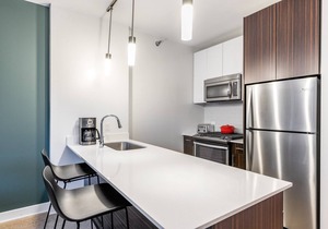 Sleek Loop 1BR w/Gym, Pool, W/D, nr. Millennium Park, by Blueground