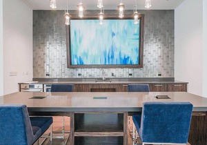 Sleek Loop 1BR w/Gym, Pool, W/D, nr. Millennium Park, by Blueground