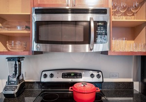 Smart Loop 1BR w/Gym, Pool, near Financial District, by Blueground