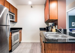 Smart Loop 1BR w/Pool, Gym, nr. Financial District, by Blueground