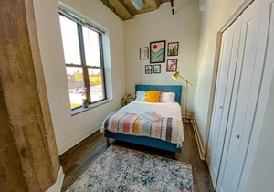 Spacious and Luxurious 3BR Near McCormick Place and Soldier Field with Optional Parking - Sleeps 10