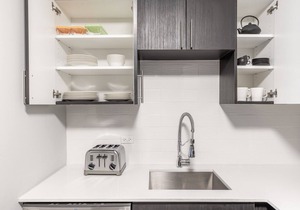 Spacious Gold Coast 1BR, w/W/D, Gym nr Magnificent Mile by Blueground