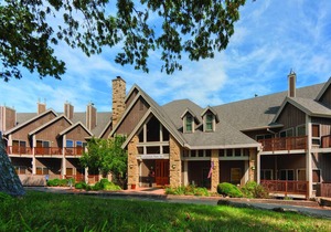 Specialty shops, boutiques, galleries & restaurants!