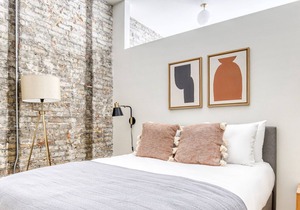 Splendid Wicker Park 1BR w/ W/D, 1 block to L, Six Corners, by Blueground