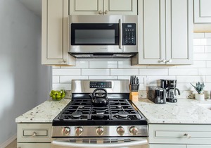 ❤️ Stylish and Cozy 2BR in Logan Square!