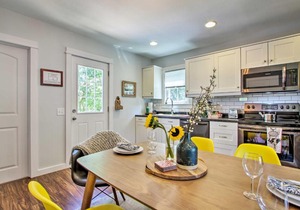 Updated Galena Home Spacious and Pet-Friendly Yard!