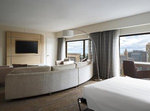 Wells Apartments St Chicago | Magnificent Mile