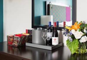 City Suites Hotel | Lakeview