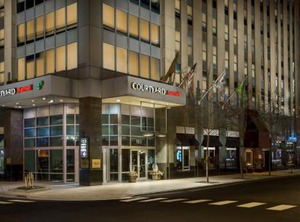 Courtyard | Streeterville