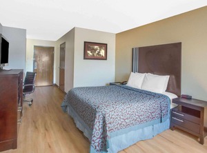 Days Inn | Le Roy