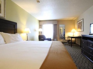Naperville Inn | Libertyville