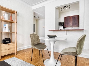 Wells Apartments St Chicago | Gold Coast