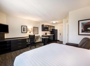 Wells Apartments St Chicago | Libertyville