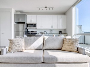 Wells Apartments St Chicago | Logan Square