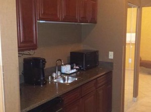 Town Country Inn | Quincy