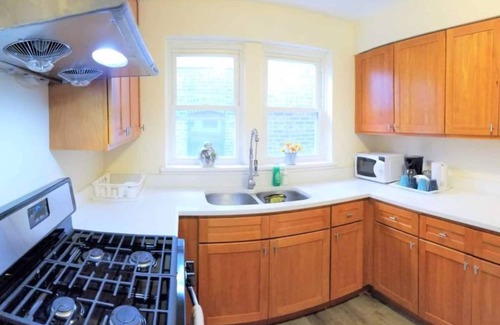Chinatown House | 1 #31 - 4 Bedroom Condo - McCormick Place, Wintrust Arena, Chinatown