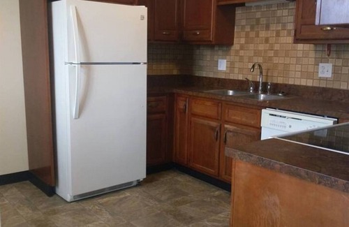 Bloomington Condo | 1 Bed, 1 Bath Private Condo w/Carport