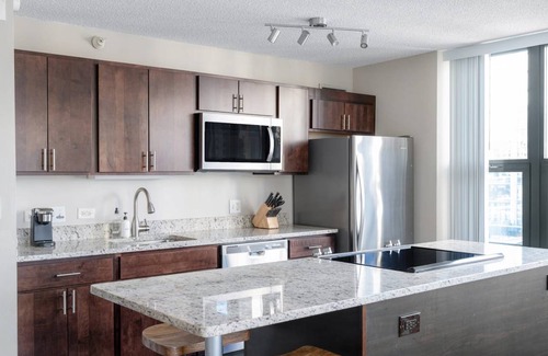 Near North Side Hotel | 108 m² Hotel ∙ 2 bedrooms ∙ 5 guests