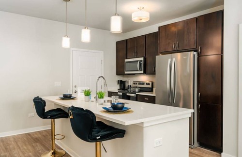 West Dundee Apartment | 113 m² Apartment ∙ 2 bedrooms ∙ 5 guests
