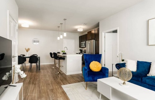 West Dundee Apartment | 113 m² Apartment ∙ 2 bedrooms ∙ 5 guests
