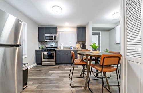 Burbank House | 113 m² House ∙ 4 bedrooms ∙ 10 guests