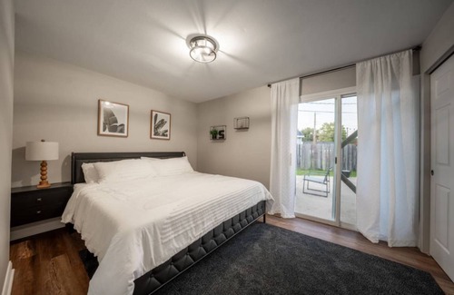 Streamwood House | 120 m² House ∙ 3 bedrooms ∙ 6 guests
