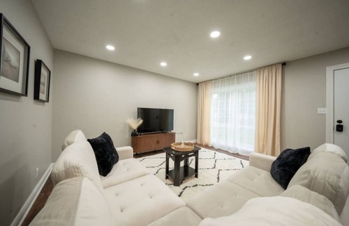 Streamwood House | 120 m² House ∙ 3 bedrooms ∙ 6 guests