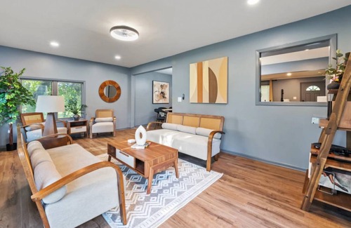 Lemont Apartment | 139 m² Apartment ∙ 3 bedrooms ∙ 6 guests