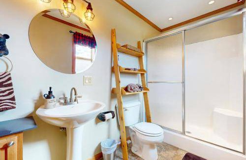 Murphysboro Hotel | 140 m² Hotel ∙ 4 guests