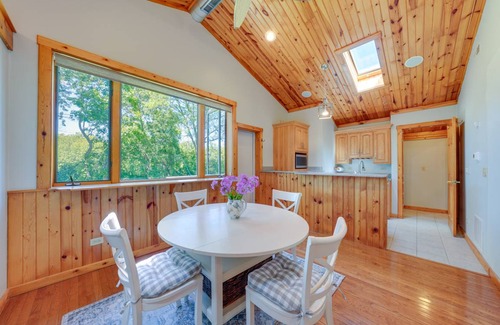 Warrenville House | 148 m² House ∙ 2 bedrooms ∙ 8 guests