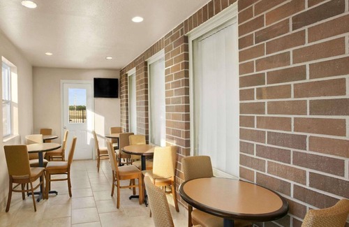 South Jacksonville Hotel | 19 m² Hotel ∙ 127 guests