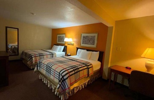 Fairmont City Hotel | 19 m² Motel ∙ 4 guests