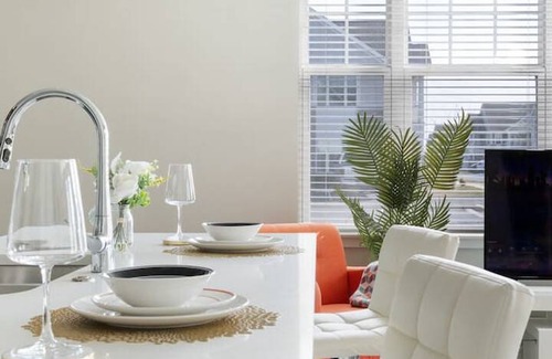 Plato Center Apartment | 193 m² Apartment ∙ 1 bedroom ∙ 3 guests
