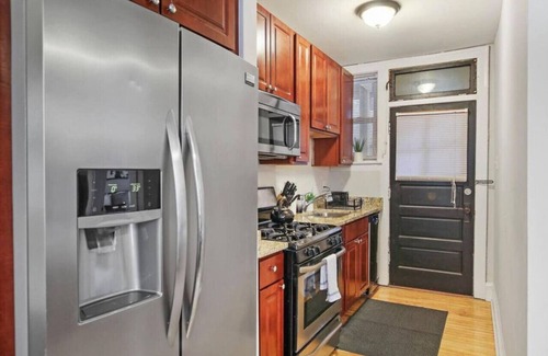 Ravenswood Apartment | 1BR Calm & Cozy Apt in Lincoln Square